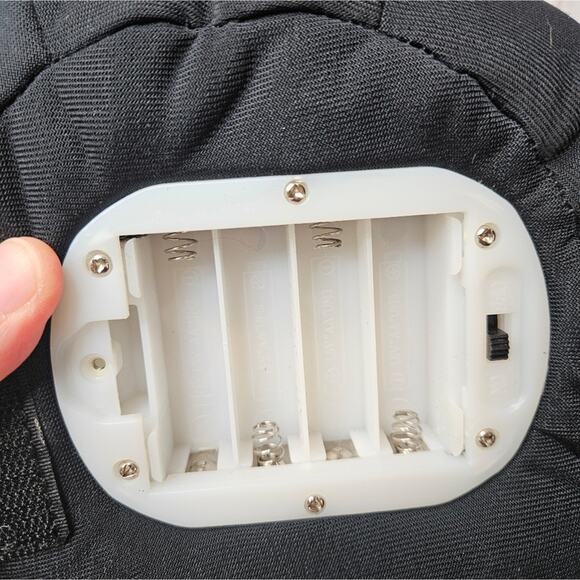 Hallmark plush trembling toads halloween stew stuffed battery operated - Picture 10 of 11